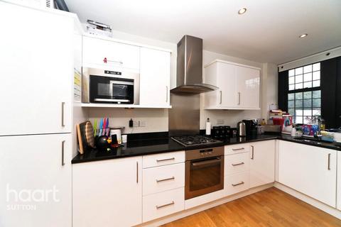 2 bedroom apartment to rent, Reigate Road, Epsom