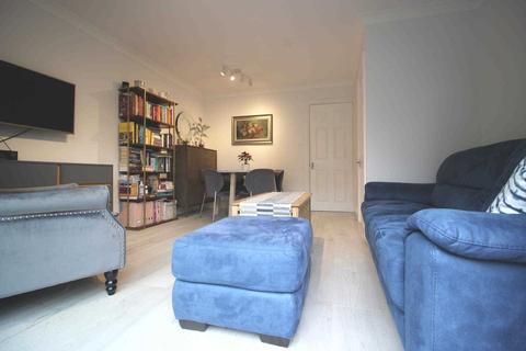 6 Fairborne Way, Guildford, GU2 9GB