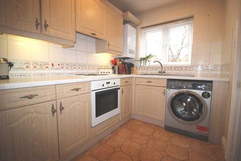 6 Fairborne Way, Guildford, GU2 9GB
