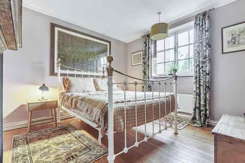 3 bedroom flat for sale - Kennington Lane, Kennington