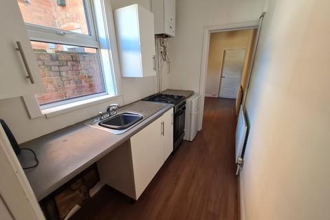 3 bedroom terraced house to rent, Reddings Lane, Birmingham B11