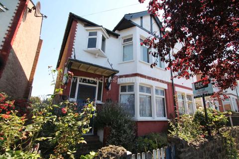 3 bedroom house to rent - St Benets Road, Southend On Sea