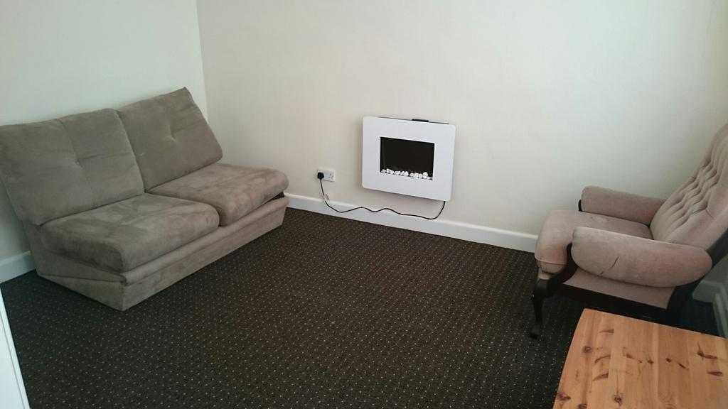 Clover Hill Road, Nelson BB9 Studio £260 pcm (£60 pw)