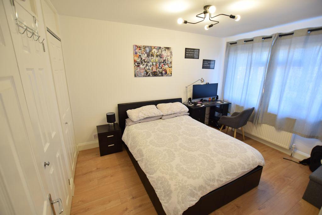Bedroom 1 (Double)