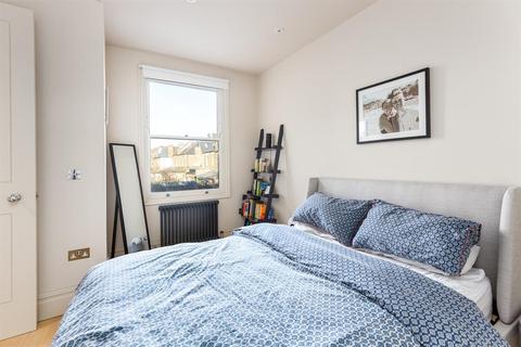 8 Twyford Crescent, London, W3 9PP