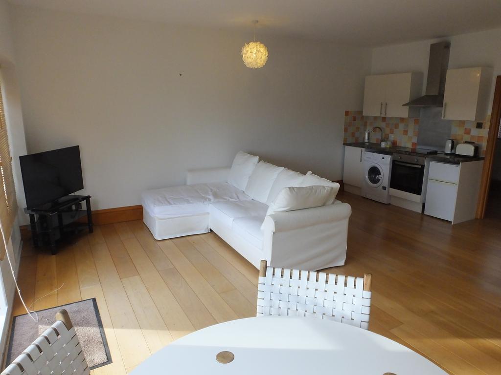 Kitchen - sitting area