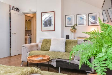 2a Ballards Mill Close, Brighton, BN1 8AL