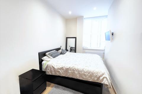 2 bedroom flat for sale - High Road, Chadwell Heath RM6