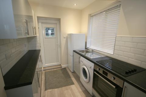 3 bedroom semi-detached house to rent, Jenkin Avenue, Sheffield S9