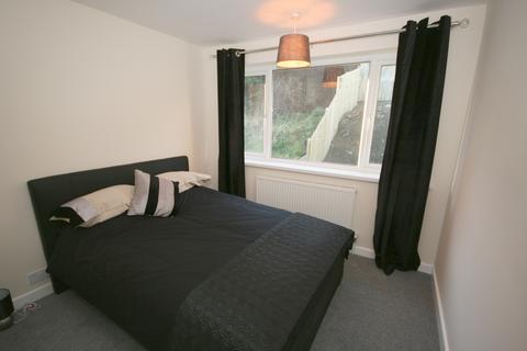 3 bedroom semi-detached house to rent, Jenkin Avenue, Sheffield S9