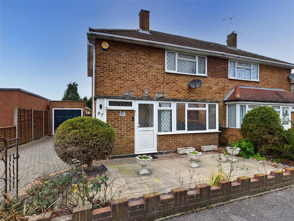 High Street, Stanwell, Middlesex, TW19 3 bed semidetached house £475,000