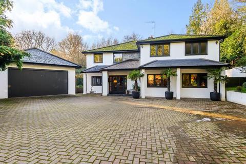 4 Copper Beech Close, Woking, GU22 0QA