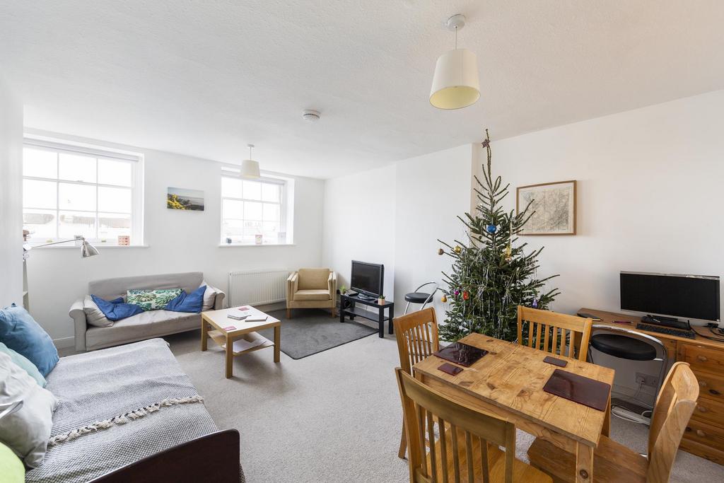 Apartment in Clifton - View 2