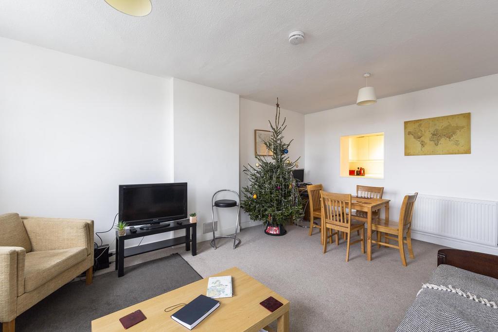 Apartment in Clifton - View 3
