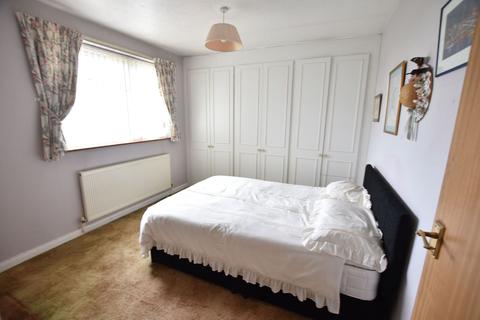 27 Hamilton Close, Feltham, TW13 4PS