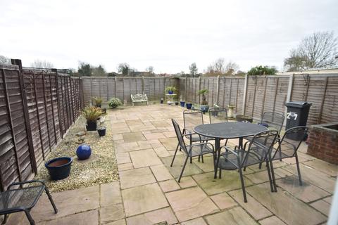 27 Hamilton Close, Feltham, TW13 4PS