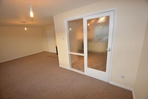 3 bedroom semi-detached house to rent, Shireoaks Common, Shiroaks