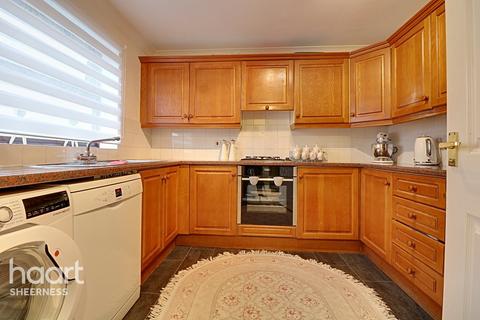 3 bedroom end of terrace house for sale - Hopsons Place, Minster on Sea