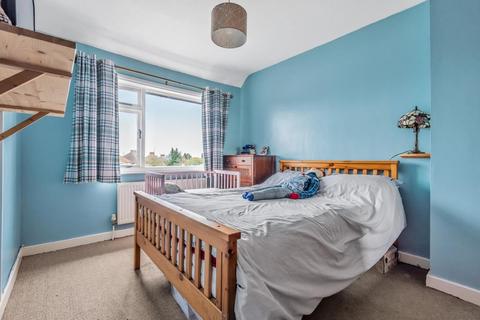 5 Coniston Drive, Tilehurst, Reading, RG30 6XS