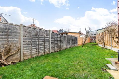 5 Coniston Drive, Tilehurst, Reading, RG30 6XS
