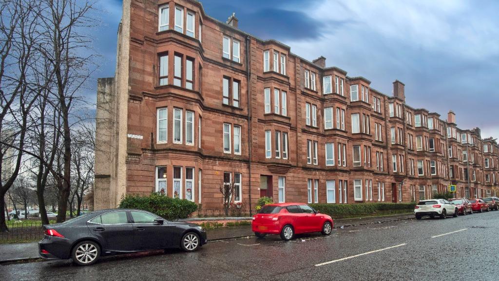 Copland Road Ibrox Glasgow G51 2 Bed Flat £895 Pcm £207 Pw