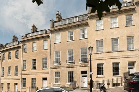 3 bedroom apartment to rent, Lansdown Place West