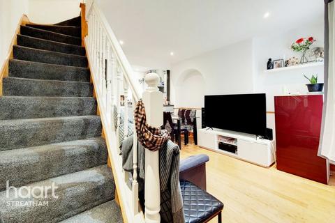 4 bedroom terraced house for sale, Granden Road, London
