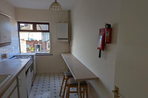 2 bedroom flat to rent - A Station Lane, Hornchurch