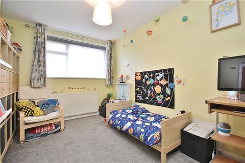 6 Templecroft, Ashford, TW15 1TJ