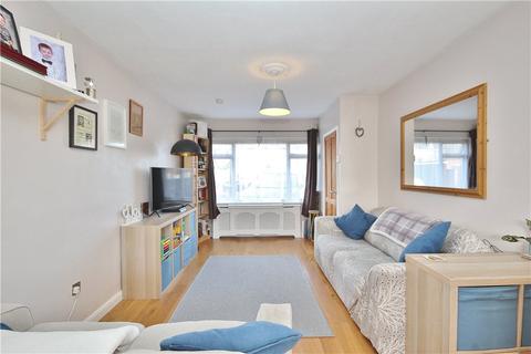 6 Templecroft, Ashford, TW15 1TJ