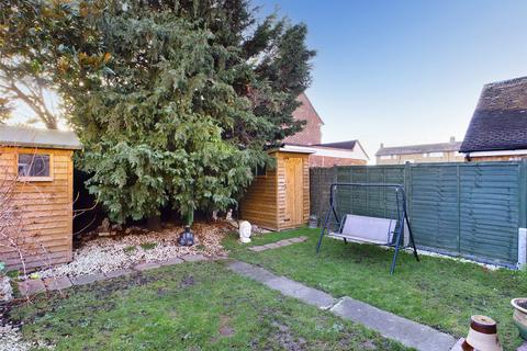 3 bedroom terraced house for sale - Hadrian Close, Stanwell, Middlesex, TW19