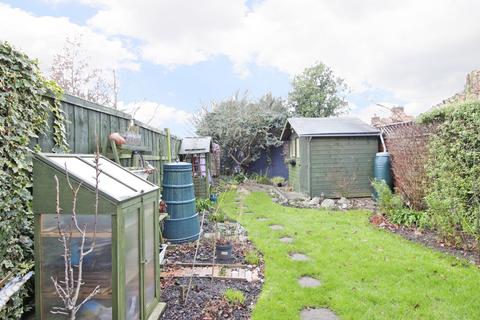 207 Moorside Road, Bromley, BR1 5ES