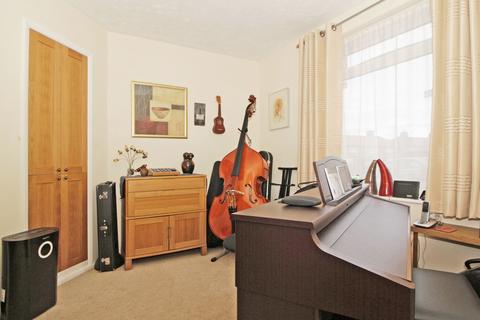 207 Moorside Road, Bromley, BR1 5ES