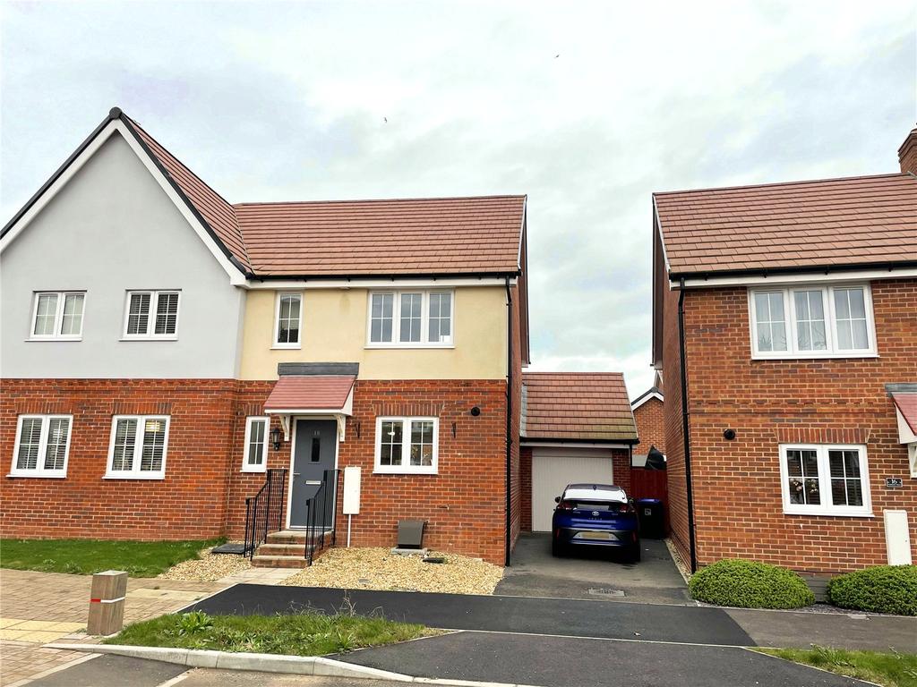 Sunflower Street, Worthing, BN13 3 bed semidetached house £375,000