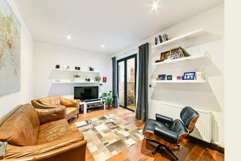 6 Duchess Drive, London, E13 8FE