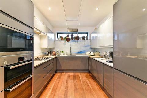 6 Duchess Drive, London, E13 8FE