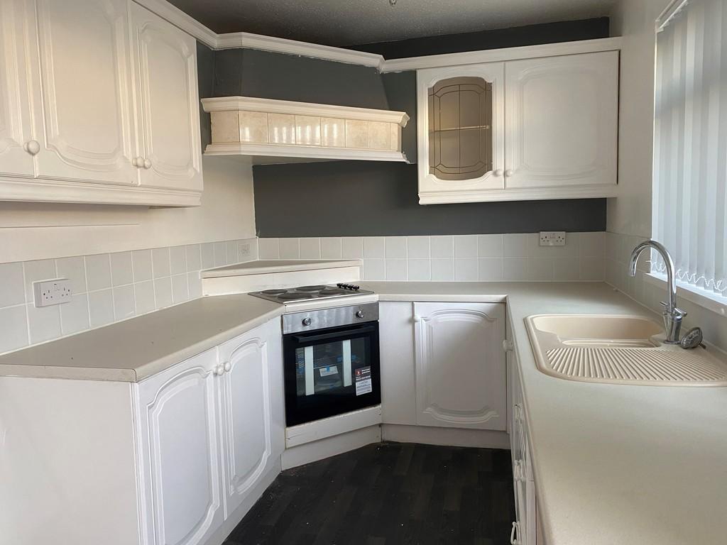 Lowerson Avenue, Shiney Row 2 bed end of terrace house to rent £575