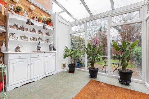 18 Saddlebrook Park, Sunbury-on-thames, TW16 7NG
