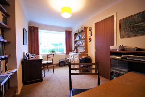 6 Hall Orchard, Bramshall, Uttoxeter, ST14 5DF