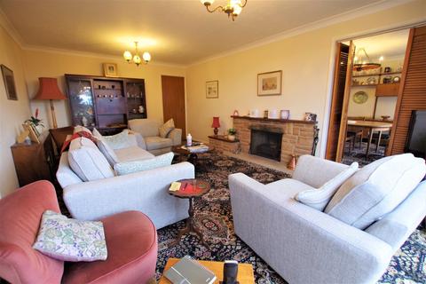 6 Hall Orchard, Bramshall, Uttoxeter, ST14 5DF
