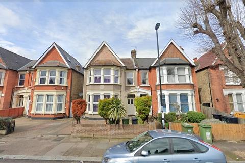 6 bedroom terraced house to rent - Bargery Road, Catford, London,