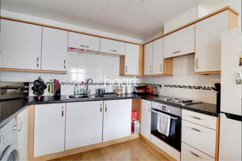 2 bedroom flat to rent, Pasteur Drive, Old Town