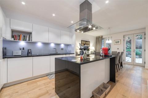 4 bedroom flat for sale, Adelaide Road, London