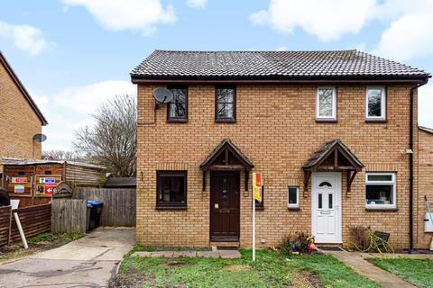 49 Heather Close, Carterton, OX18 1TF