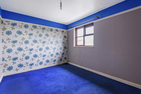 49 Heather Close, Carterton, OX18 1TF