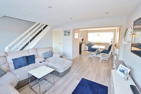 123 Turpin Avenue, Romford, RM5 2LU