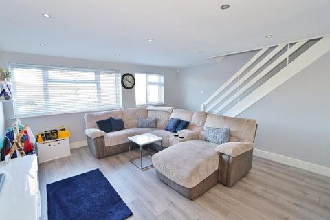 123 Turpin Avenue, Romford, RM5 2LU