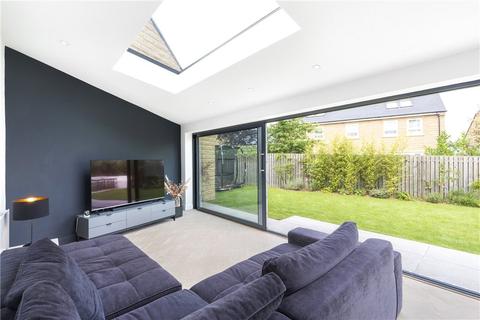 2 Ash Road, Adel, Leeds, LS16 8FN