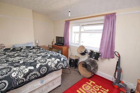 7 Beeson Grove, Grimsby, DN31 2QJ