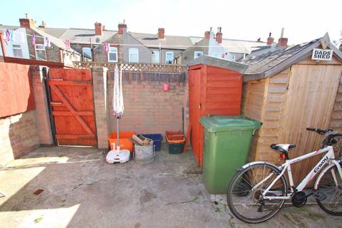 7 Beeson Grove, Grimsby, DN31 2QJ